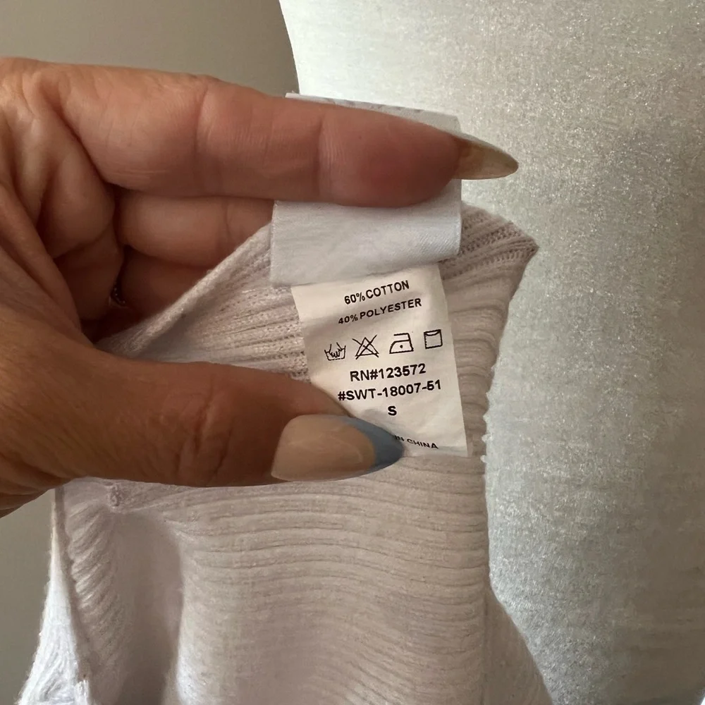 Northern Angel Colorblock Knit Sweater - Picture 5 of 5